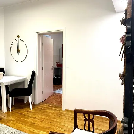 Sara Centar アパート