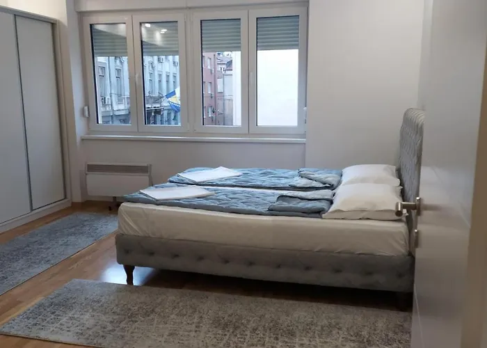 Lejlighed Sara Centar *